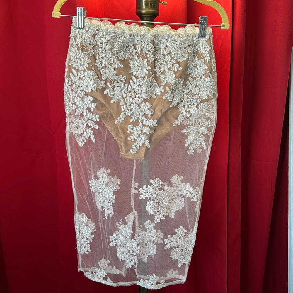 Two pieces  white and cream size medium